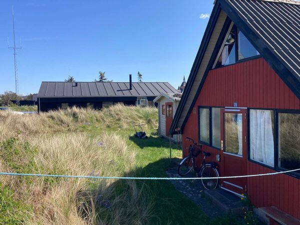 Family-friendly summerhouse on the Danish west coast - Cold Hawaii.  Walking distance to the beach.