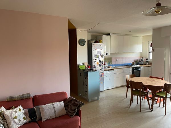 Appartement lumineux, chaleureux, fraîchement rénové et idéalement situé !