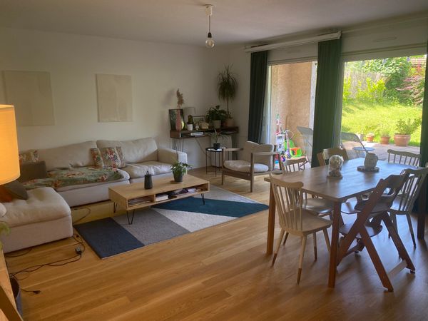 Rez de jardin à Aix les Bains entre lac et montagnes.