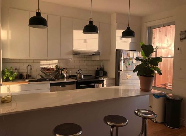 Appartement 2 chambres doubles à Montréal à côté du métro