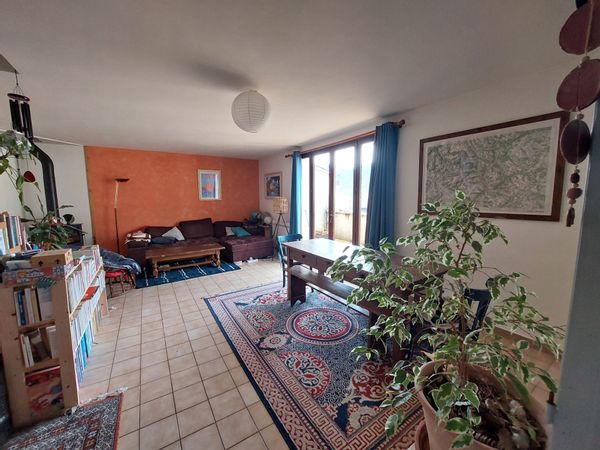 Petite maison de village au cœur du Diois, un écrin de verdure entre montagnes, rivières et fôret