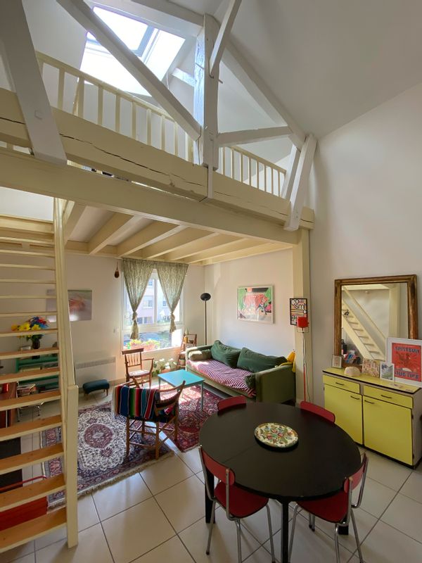 Appartement idéalement situé à Bordeaux, à proximité du quartier des Chartrons