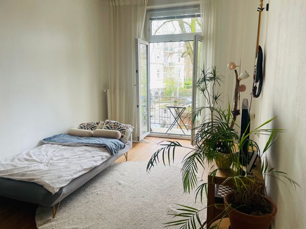 Cozy room with balcony in Eimsbüttel