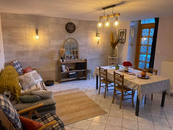 Maison familiale au cœur de la vallée de l'eyrieux en Ardèche pouvant accueillir 5 a 6 personnes