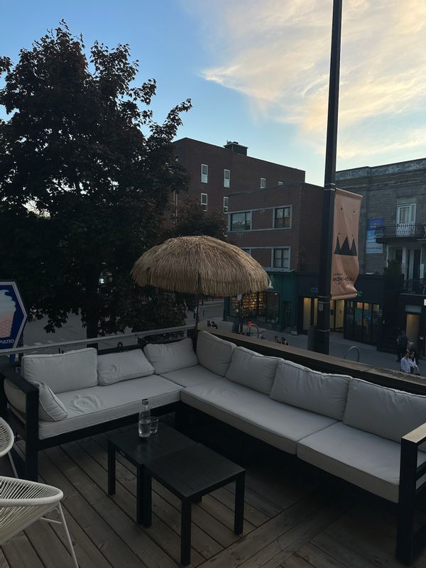 Chambre 2 personnes en plein coeur du Plateau Mont Royal à Montréal.