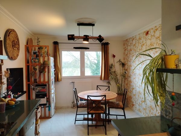 Grand appartement vue sur verdure, proche des prairies Saint Martin.