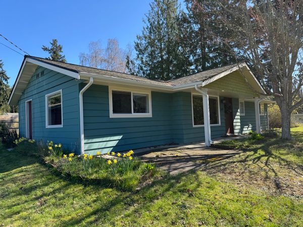 Cozy Neighborhood Getaway