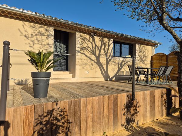 Maison de charme entre vignes et Mont Ventoux, à deux pas de Vaison-la-Romaine.