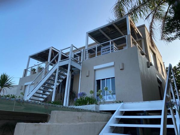 Casa de Melina y Pablo en zona Manantiales