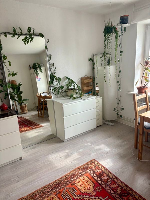 Calm  central Studio close to River and Cafés