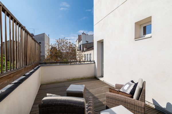 Appartement 2 pièce situé entre Montreuil et Vincennes. Grande terrasse de 15m2 .