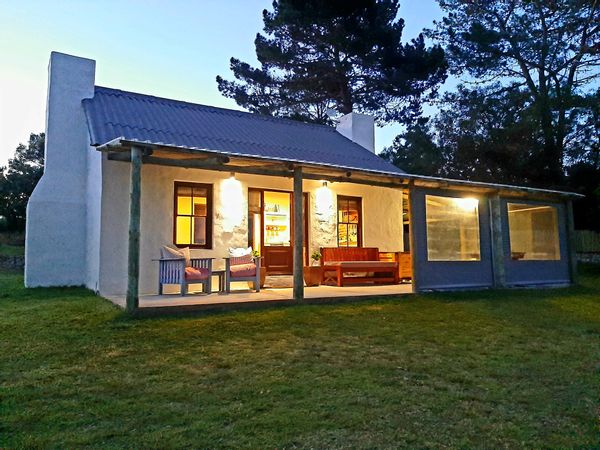Christine's house is situated on a working farm, close to Hermanus and Kleinmond.