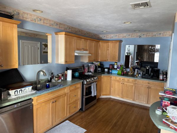 Charming Family home in beach town between Boston & Cape Cod.