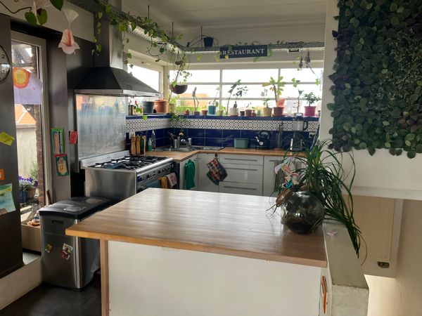 A duplex appartment in the heart of Borgerhout, with two terraces and a beautiful view of the park.