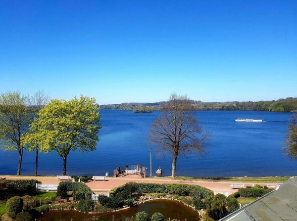 Heimathafen Dieksee - mit direktem Seeblick auf den Dieksee in Malente