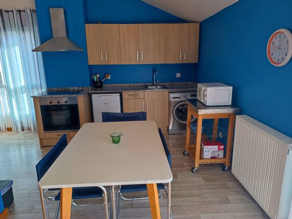 Casa de Miren , Hogar tranquilo y luminoso ideal para caminatas, visitas y descanso.