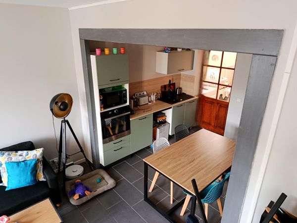 Petite maison de ville dans une cité minière proche campagne