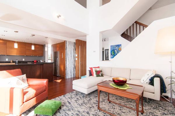 Beach Home in the Sky - 2 BR / 2 BA condo w/parking in Vancouver's West End. SOME FIFA WEEKS AVAIL