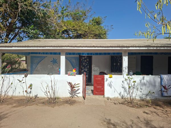 Quiet house with large garden in Kafountine near the beach