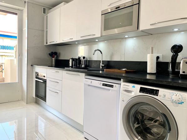 Côte d’Azur : Appartement moderne au centre de Juan-les-Pins