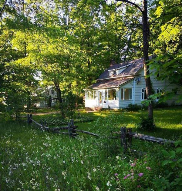 Éloïse Lara's house