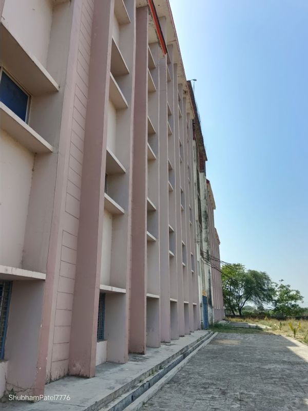 Shubhams hus
