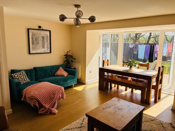 4-Bed Cheshire Home – Perfect Base for Cities, Coast & Countryside