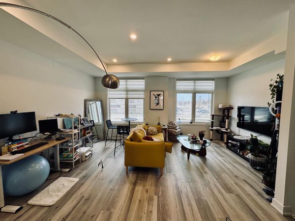 Bright & Stylish Townhouse with Cozy-Chic Vibes