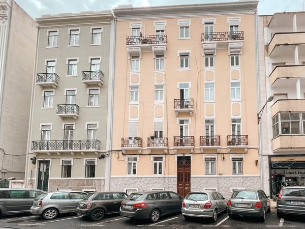 Family-friendly cozy 5 bedroom apartment in Lisbon