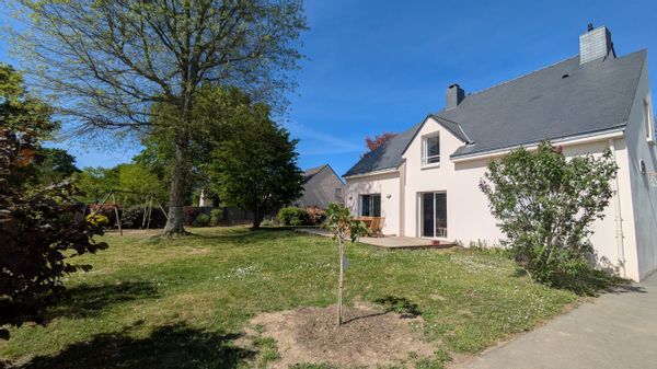 Annais et Benoîts hus