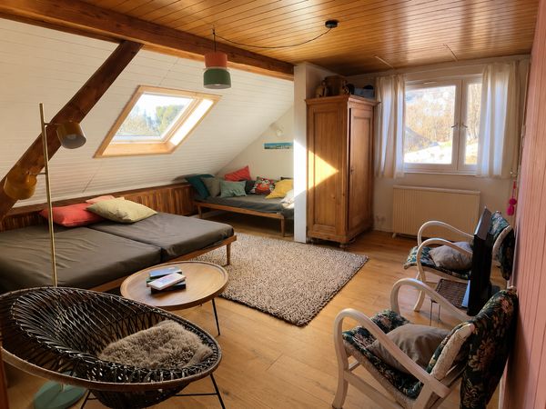 Rustic and cosy top-floor apartment in a historic mill in the Allgäu.