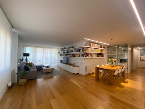 JOAN, ADELAIDA, JÚLIA I JOANAina kuća