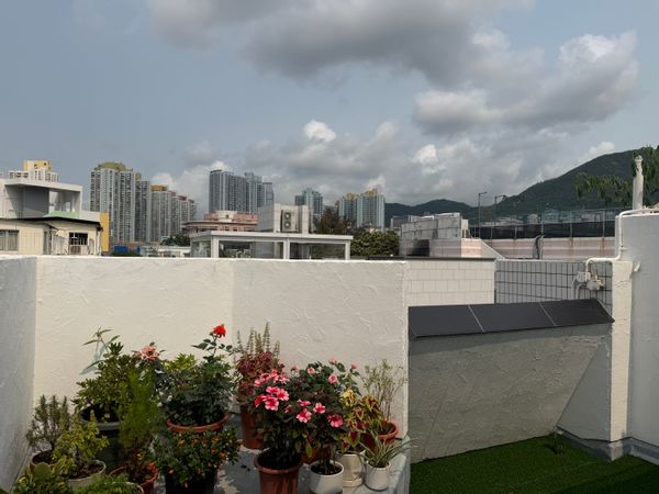 Spacious Kowloon Tong 2-bedroom with large terrace
