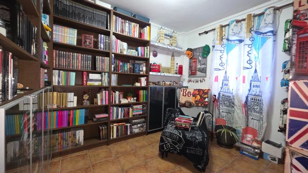 Ariana Maria's house