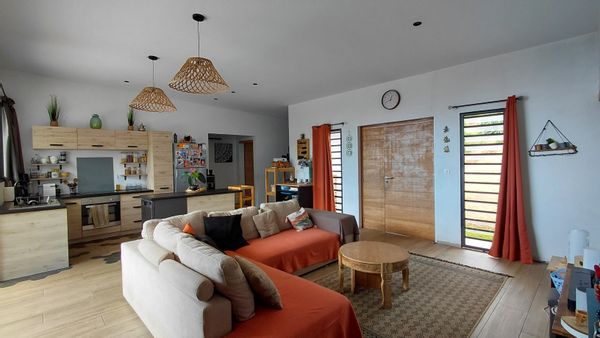 La maison d'Audrey est une superbe villa en résidence privée parfaitement pensée pour les familles!