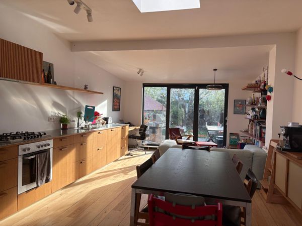 Petite maison de ville à l'entrée de Bruxelles