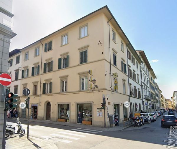 Casa di Nicola. Appartamento a Firenze Con vista su Piazza Indipendenza