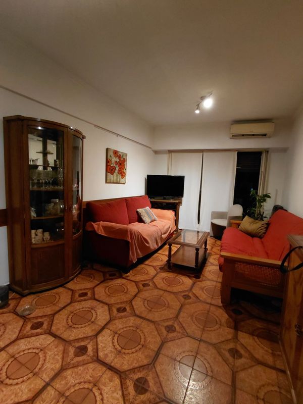 Confortable departamento en medio de la ciudad de Bs. As. con acceso rápido al resto de la ciudad