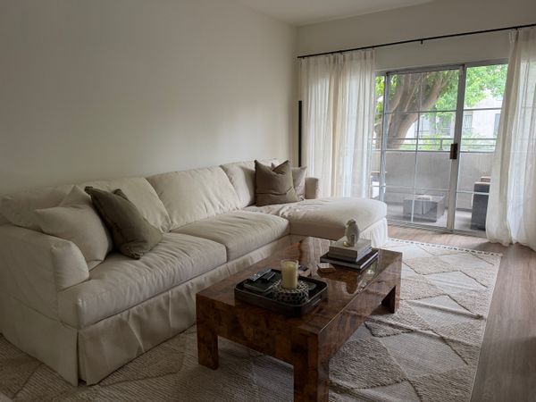Alexandra's 1-bed apartment in Beverly Grove