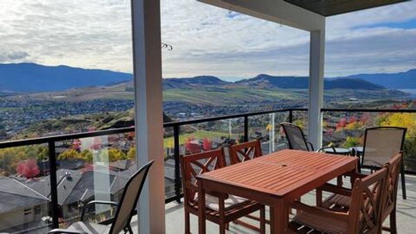 Executive Okanagan Home • Views, Comfort & Perfect Location
