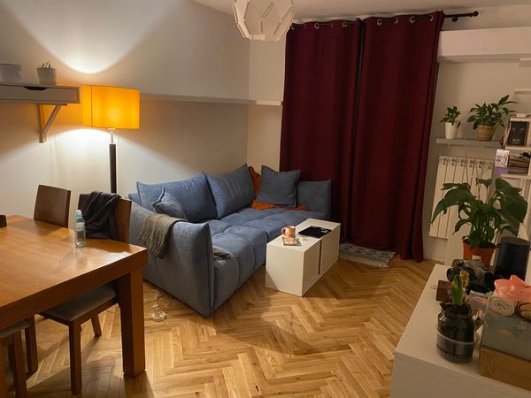 vintage 2-bedroom apartment in a quiet district of Warsaw