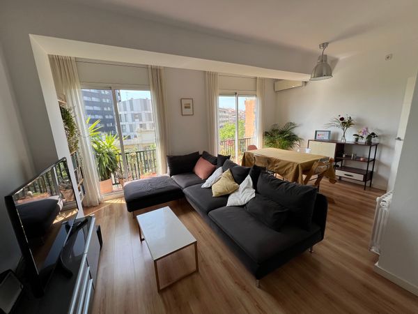 Iratxe, Marc y Naias hus