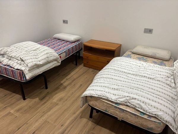 Luxe appartement 2 slaapkamers, 2 badkamers, loopafstand van het oude centrum en Boulevard