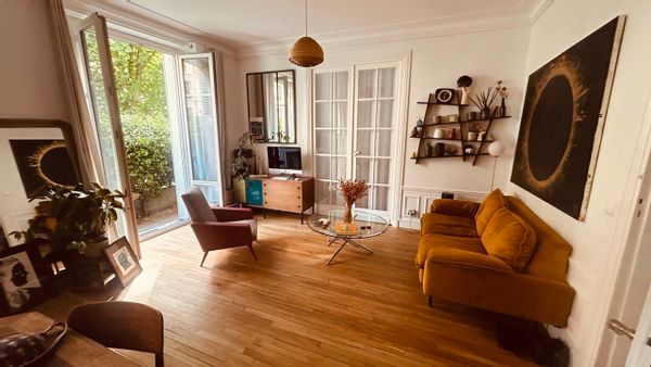 Julien, Lucie, Camille & Lisons hus