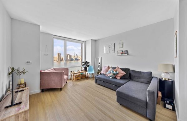 Skyline Sanctuary with Iconic Manhattan Views