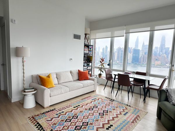 Sherri + Fabio's Apt with Breathtaking Views of NYC