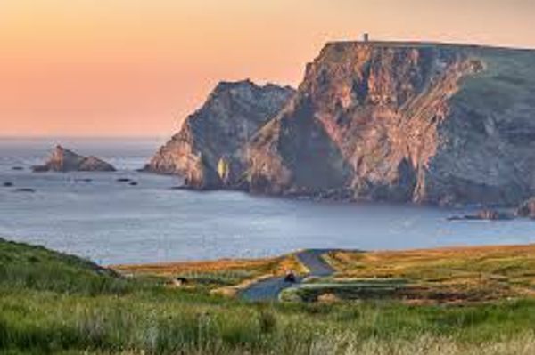 Traditional Donegal Seaside Cottage