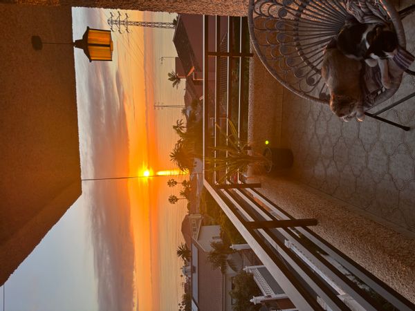 House with ocean view, 7 minutes drive to the beach. Enjoy the view to the ocean and Teide.