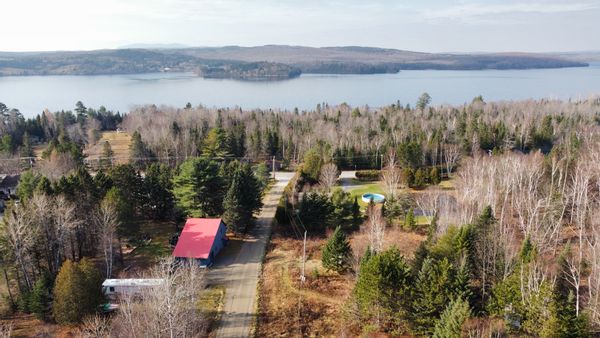 Joli chalet en Estrie au Québec (Lac Mégantic)