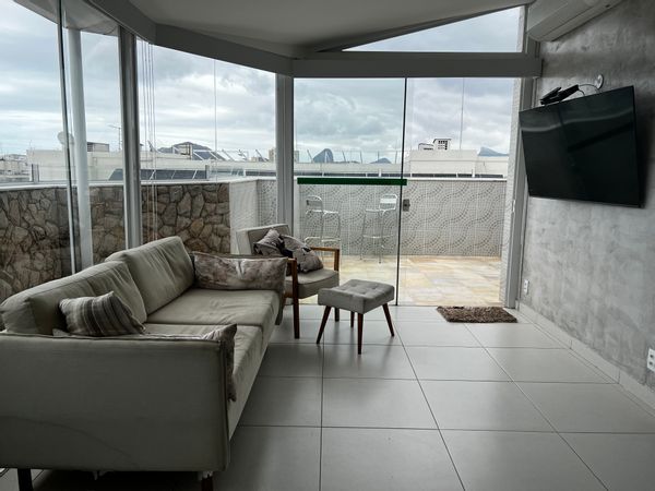 Stunning duplex penthouse near the beach, with shops, dining, and transit at your doorstep